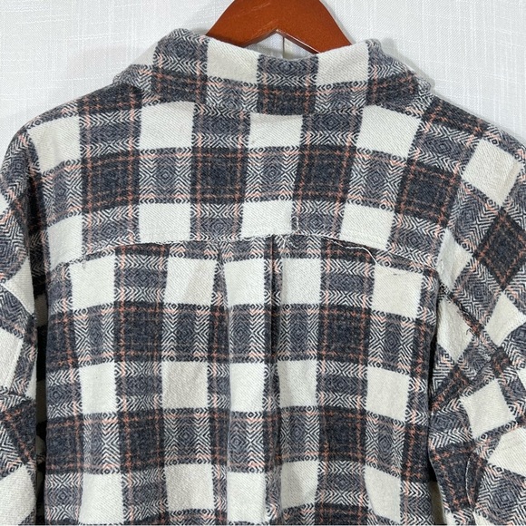 For The Republic Cropped Flannel Shacket - Picture 15 of 16